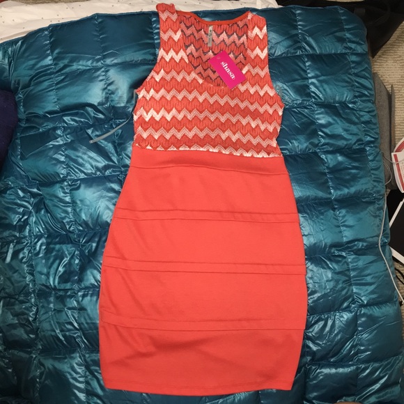 NWT Shasa zig zag coral lurex dress - Picture 1 of 4